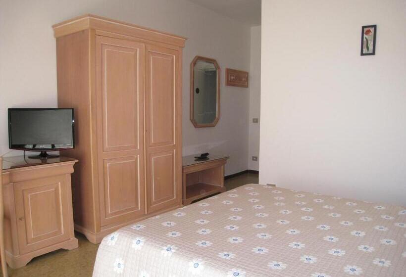 Трехместный Номер Стандарт с Видом, Esperia