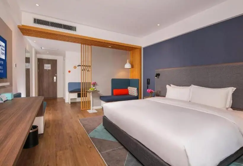キングサイズベッドのスタンダードルーム, Holiday Inn Express Chengdu East, An Ihg
