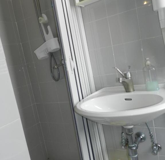 חדר סטנדרט לשלושה, Villa Svizzera