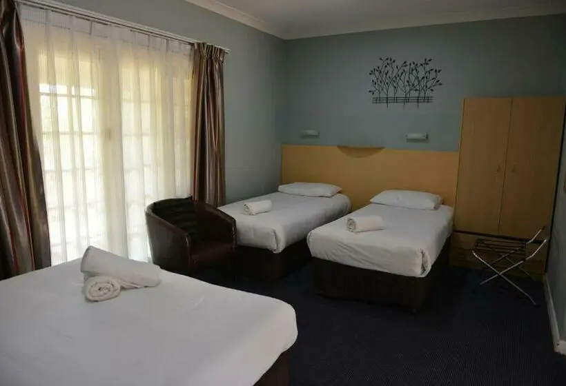 ファミリールーム, Poplars Inn Mittagong