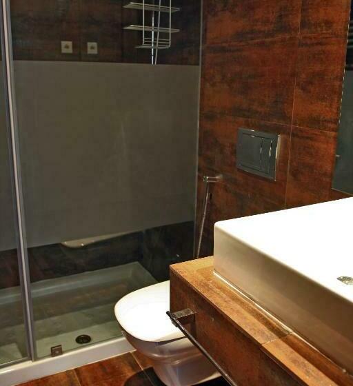 غرفة قياسية, Casa Dos Poços