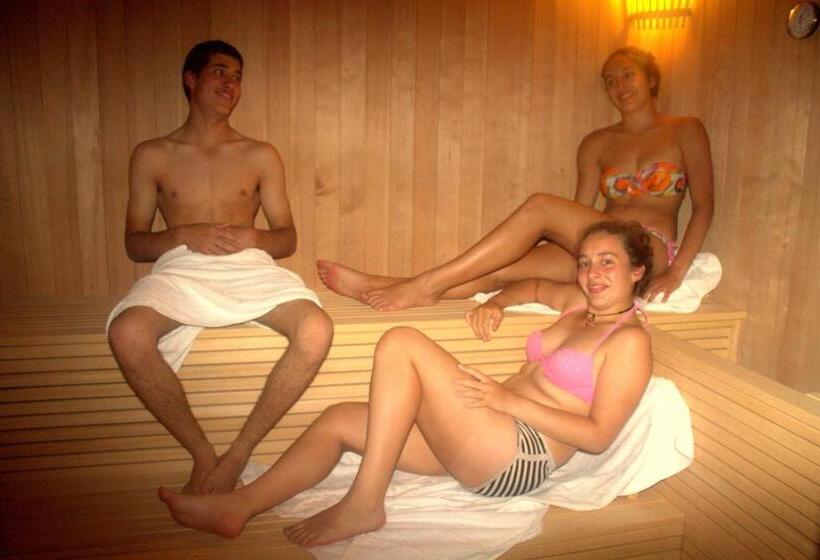 ガーデンビューの２ベッドルームアパート, Residence Mirage