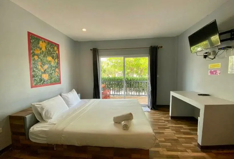 بانگلوی استاندارد, Baan Ruay Suk Resort Lopburi