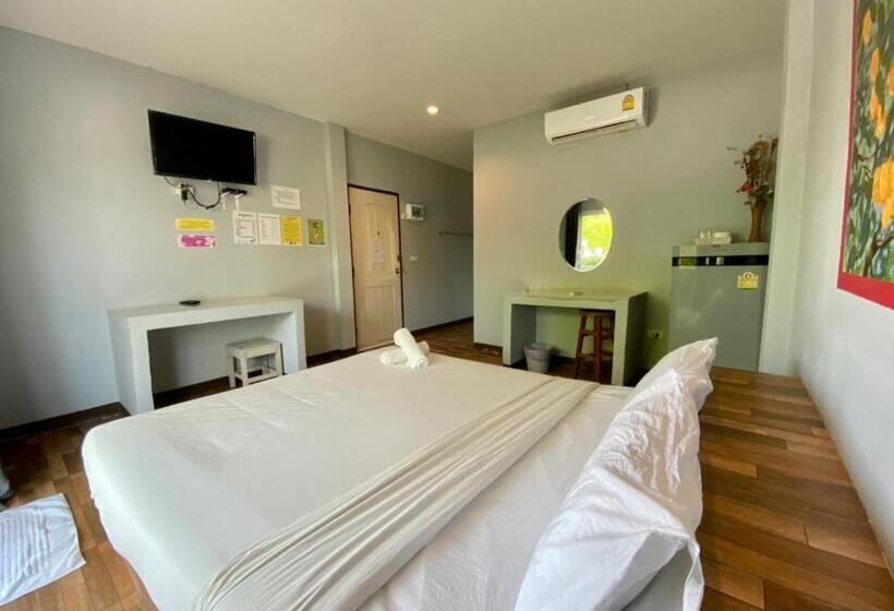 בקתה סטנדרטית, Baan Ruay Suk Resort Lopburi