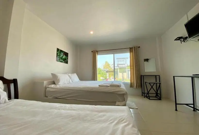 اتاق استاندارد سه نفره, Baan Ruay Suk Resort Lopburi