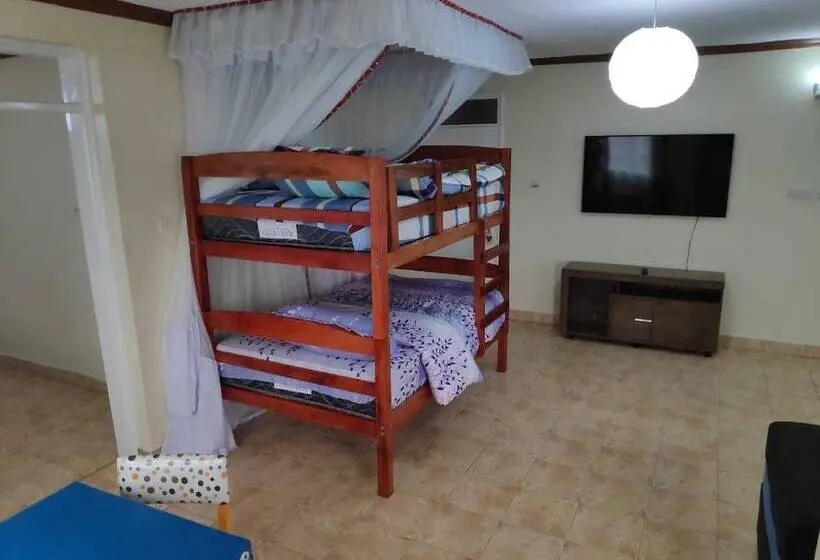 سوییت خانوادگی, Casa Tulia Nakuru