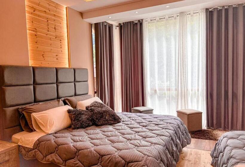 带大床的豪华间, Logu I Harushave