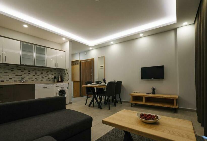 Апартаменты 1 Спальня с Балконом, Maye Residence