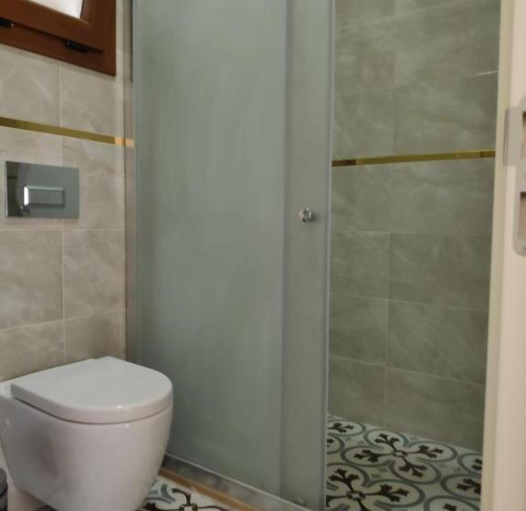 إستوديو قياسى, Maye Residence