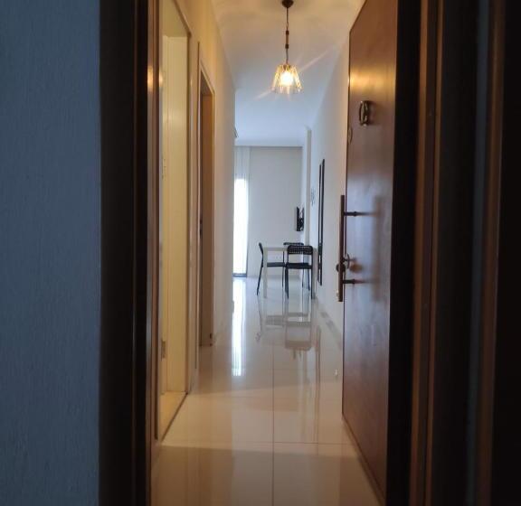 شقة غرفة واحدة, Maye Residence