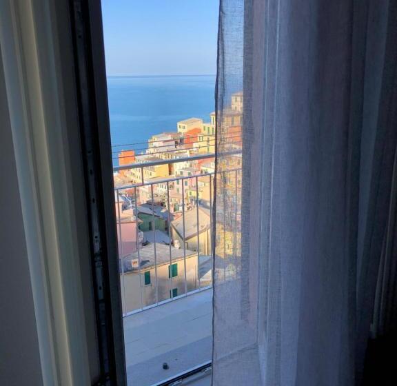 اتاق لوکس با چشمانداز دریا, Cinque Terre Coast To Coast