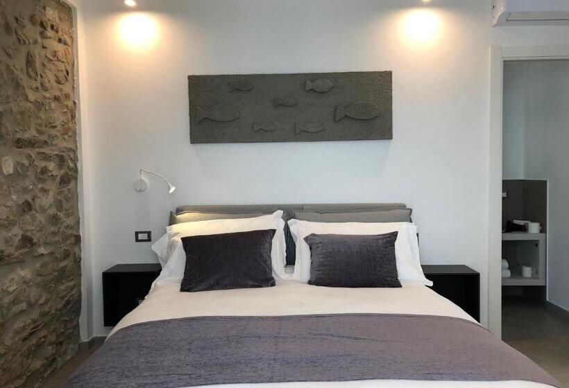 اتاق لوکس با چشمانداز دریا, Cinque Terre Coast To Coast