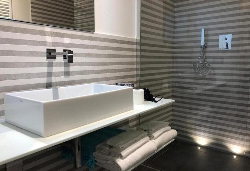 اتاق استاندارد با چشمانداز دریا, Cinque Terre Coast To Coast