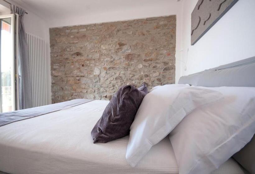 اتاق لوکس با چشمانداز دریا, Cinque Terre Coast To Coast