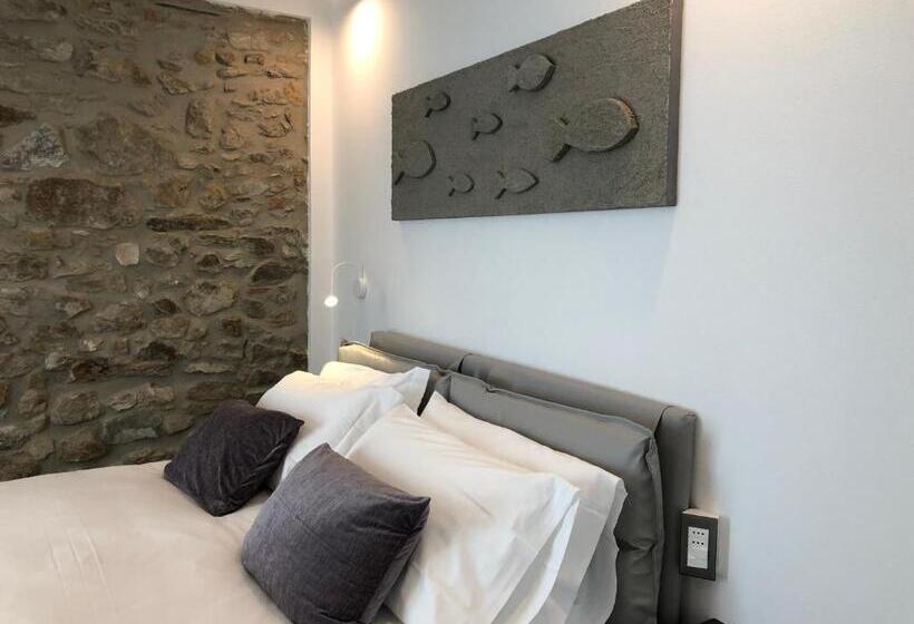 اتاق لوکس با چشمانداز دریا, Cinque Terre Coast To Coast