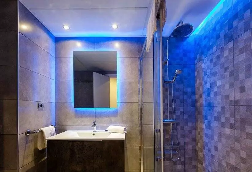 آپارتمان راحتی 1 خوابه, Aparthotel Puerto Cala Vadella