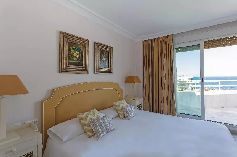 ３ベッドルームのスーペリアアパートメント, Coral Beach Apart