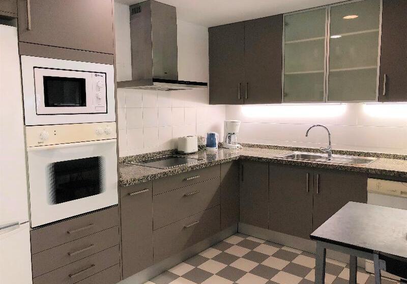 4ベッドルームアパートメント, Coral Beach Apart