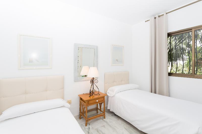 4ベッドルームアパートメント, Coral Beach Apart