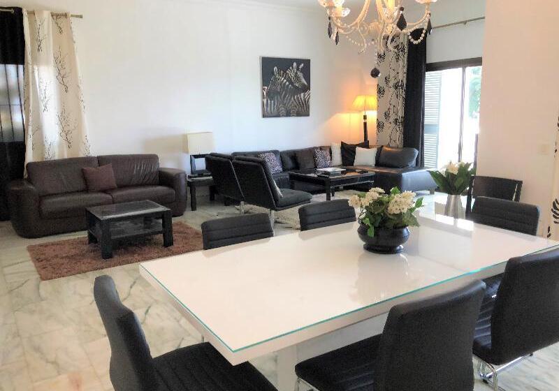 4ベッドルームアパートメント, Coral Beach Apart