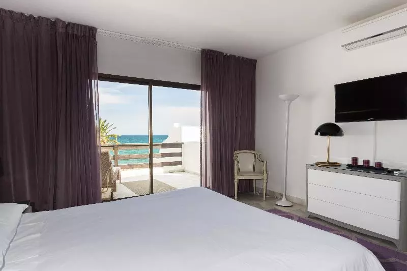 スーペリアアパートメントの４ベッドルーム, Coral Beach Apart