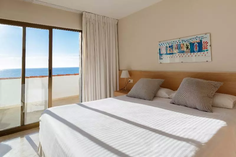 スーペリアアパートメントの４ベッドルーム, Coral Beach Apart