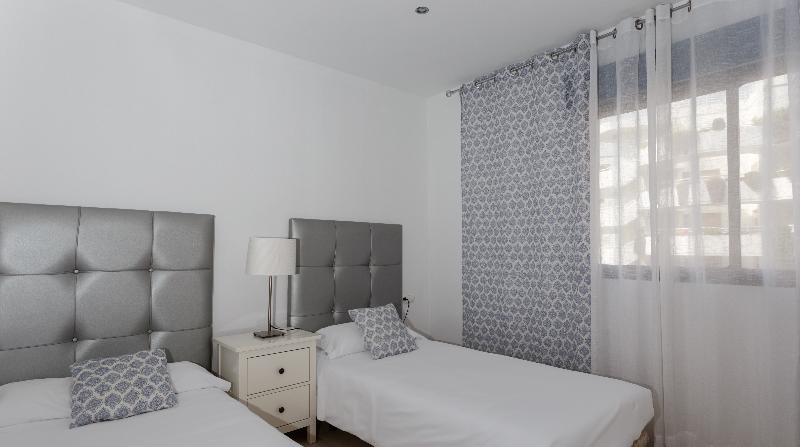 3ベッドルームアパートメント, Coral Beach Apart