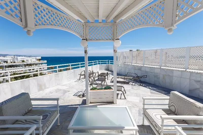 ３ベッドルームのスーペリアアパートメント, Coral Beach Apart