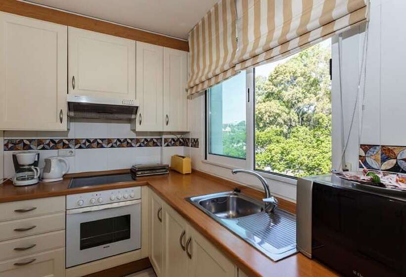 3ベッドルームアパートメント, Coral Beach Apart