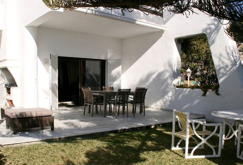 ４ベッドルームアパートメント, Coral Beach Apart