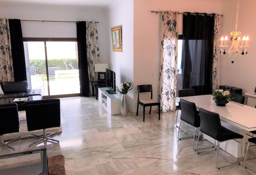 4ベッドルームアパートメント, Coral Beach Apart