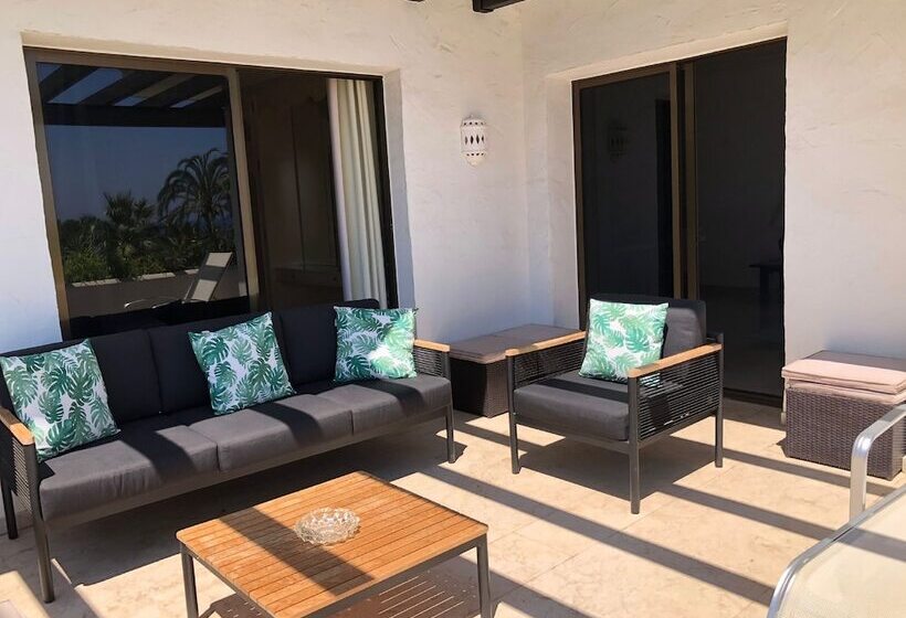 １ベッドルームのスーペリアアパートメント, Coral Beach Apart