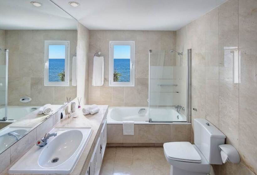 2ベッドルームのスーペリアアパートメント, Coral Beach Apart