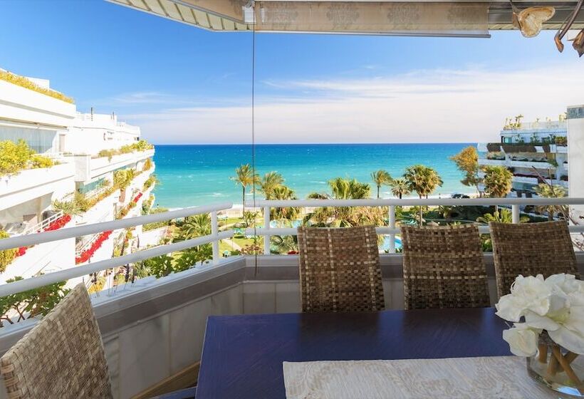 3ベッドルームのスーペリアアパートメント, Coral Beach Apart