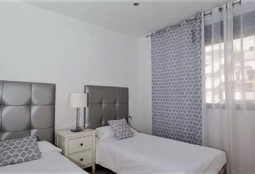 ３ベッドルームアパートメント, Coral Beach Apart