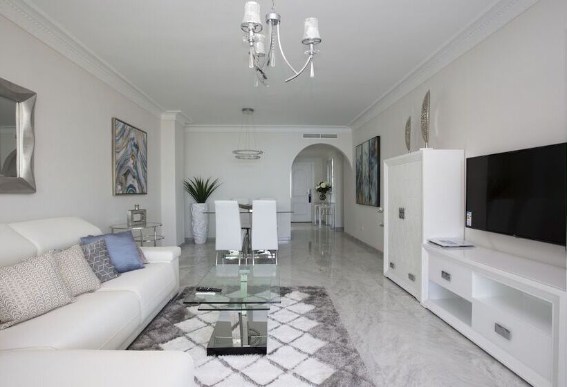 ２ベッドルームのスーペリアアパートメント, Coral Beach Apart