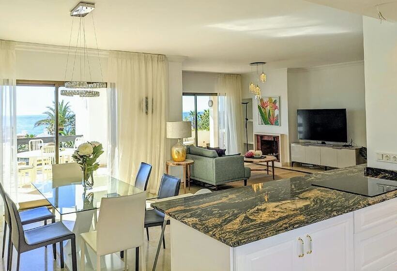 3ベッドルームのスーペリアアパートメント, Coral Beach Apart