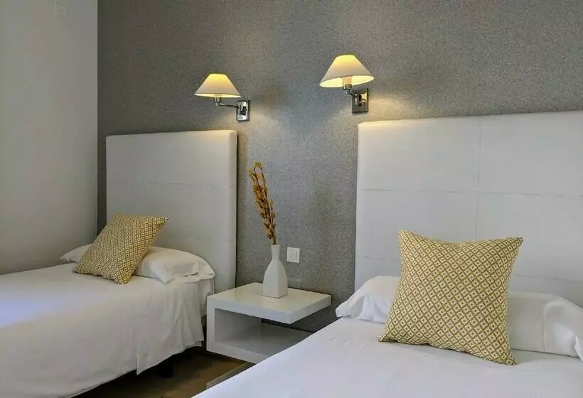 ２ベッドルームアパートメント, Coral Beach Apart
