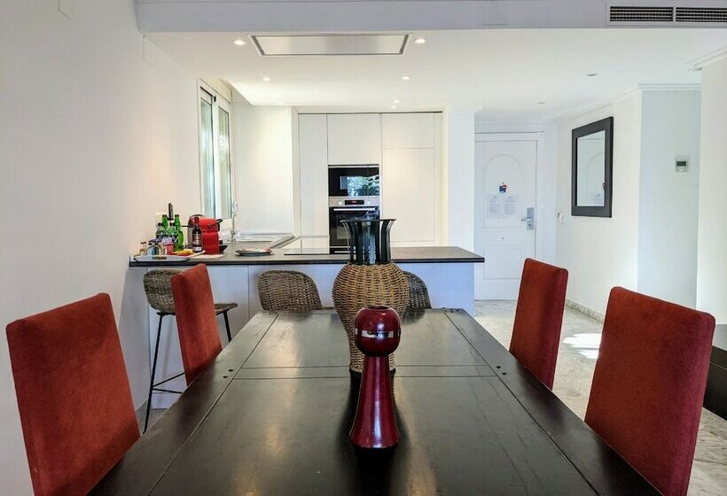 2ベッドルームアパートメント, Coral Beach Apart