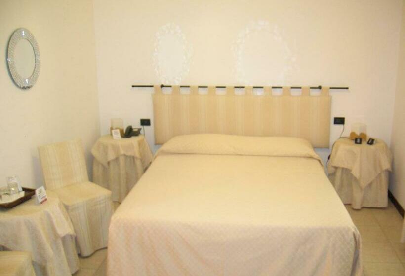 Habitació Estàndard, Agli Artisti