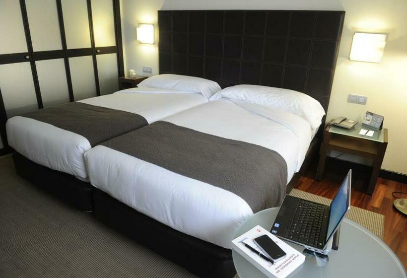 اتاق استاندارد, Attica21 Coruna