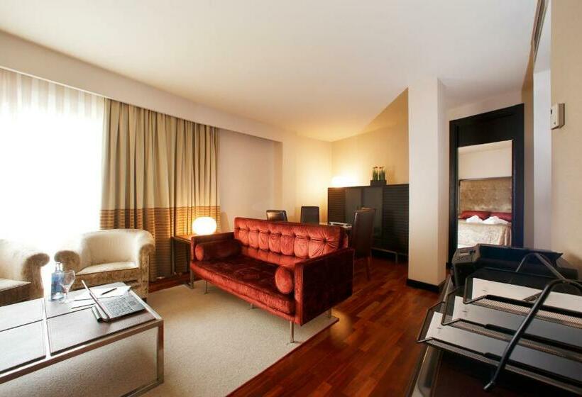 سوئیت پریمیوم, Attica21 Coruna