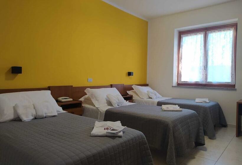 غرفة قياسية ثلاثية, Baiardo