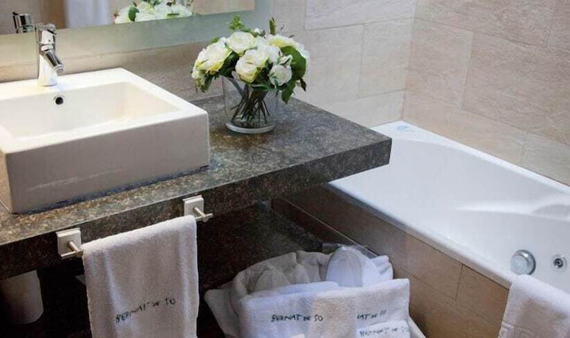 스탠다드 룸, Bernat De So