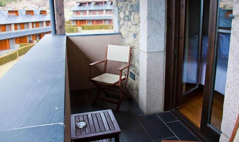 스탠다드 룸, Bernat De So