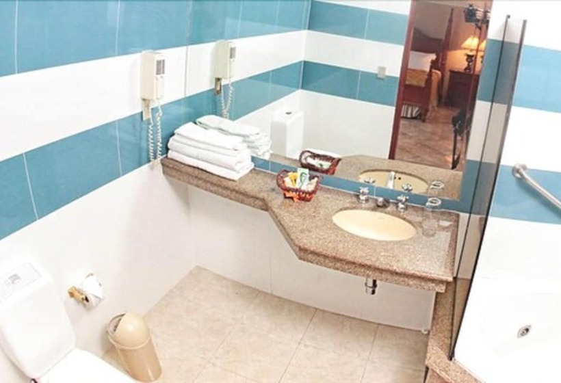 Номер Стандарт Вид на Сад, Canciller