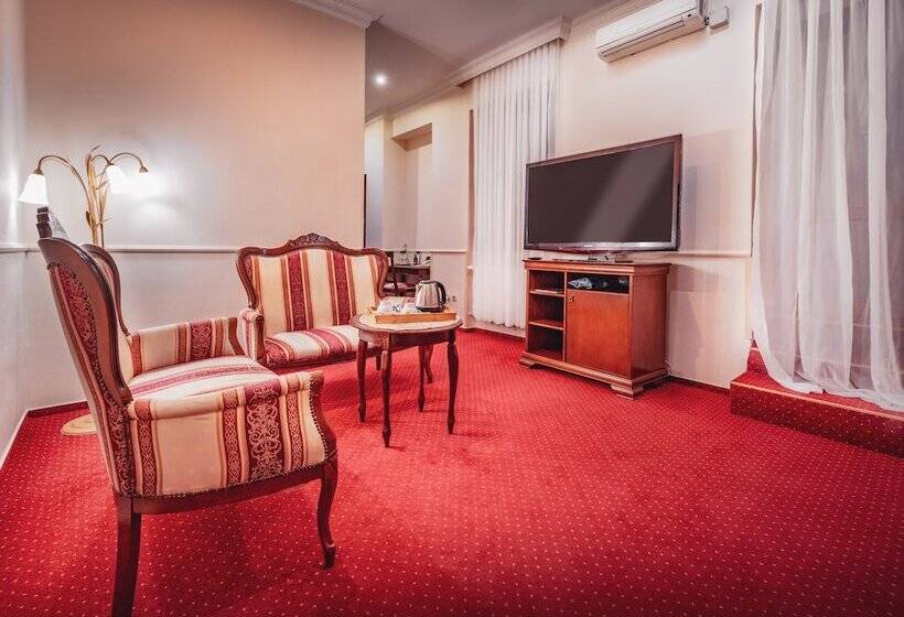 스위트, Capital With Private Wellness