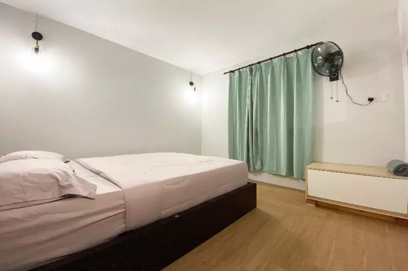 اتاق استاندارد سه نفره, Capital With Private Wellness