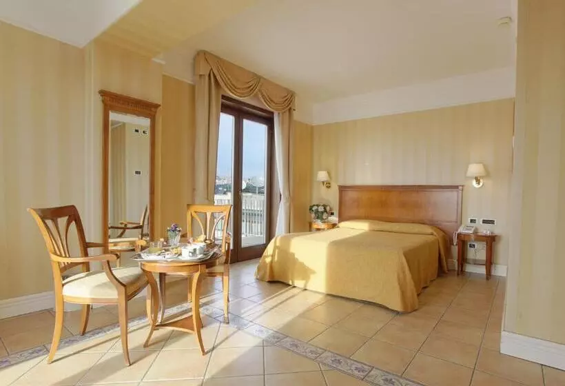 اتاق استاندارد سه نفره, Dioscuri Bay Palace
