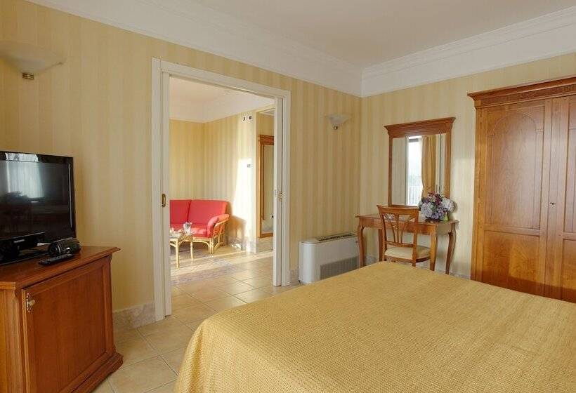 Четырехместный Номер Стандарт, Dioscuri Bay Palace